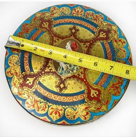 Vintage 1950s Hostess Fruit Cake Tin 8” Round - Picture 4 of 6